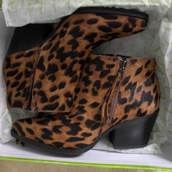 Women's Booties - Picture 3 of 5